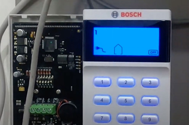 Add remotes using the WE800 to Bosch 2000/3000 alarm
